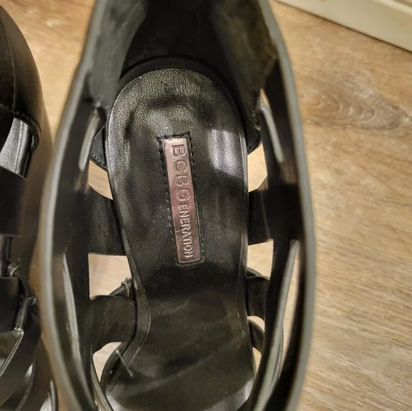 BCBC Generation Cages Wedge Sandals  Size 7 Black - Picture 6 of 9